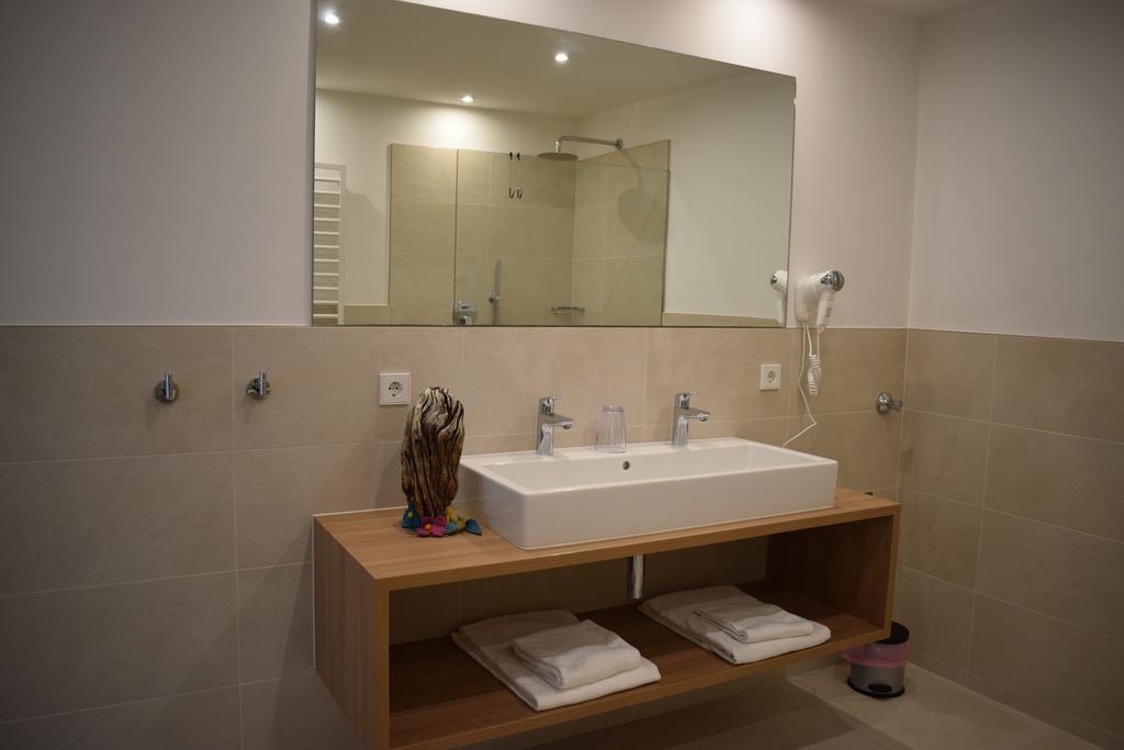 Residence Ladurn ติโรโล ภายนอก รูปภาพ